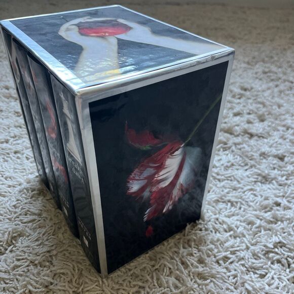 Twilight Saga 4 Books Box Set First Edition 2008 Hardcover by Stephenie Meyer - Picture 3 of 11